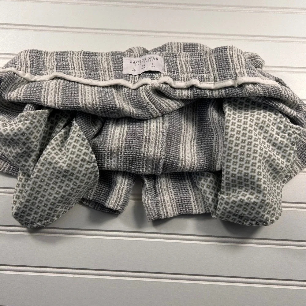 Cactus Man Ricky Singh Textured Drawstring Shorts Mens L Gray Cream Striped
